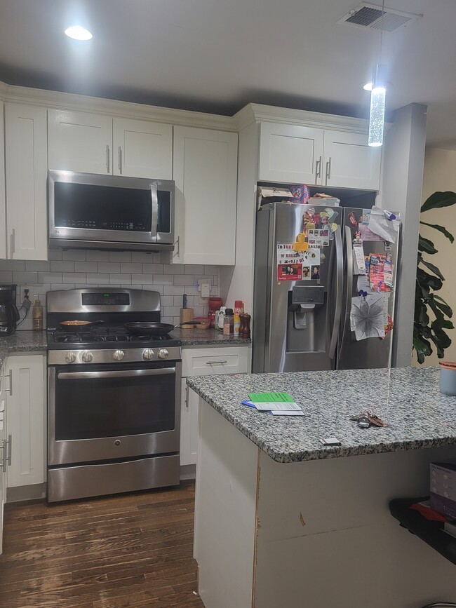 Building Photo - 120 White Oak Ter