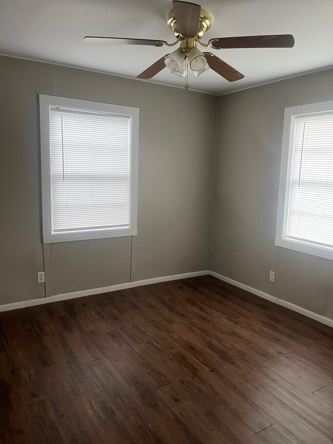 Bedroom - 122 Hickory St
