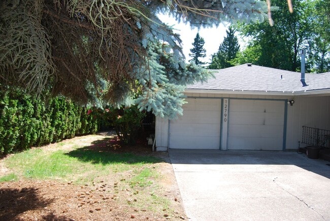 Building Photo - Charming 2 Bedroom 1.5 Bathroom in Tigard