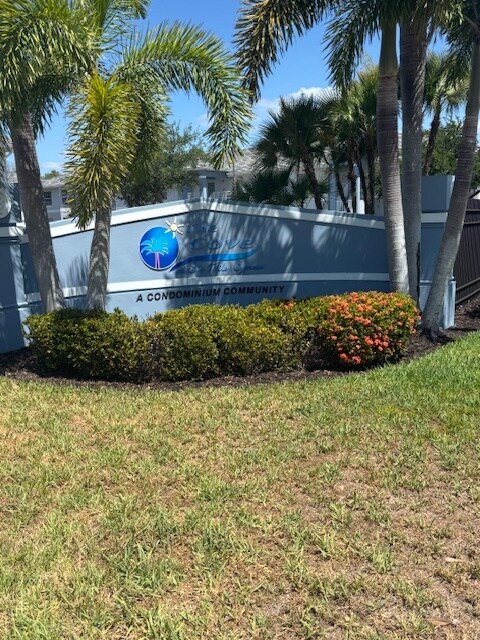 Entrada a la comunidad - 8326 Bernwood Cove Loop