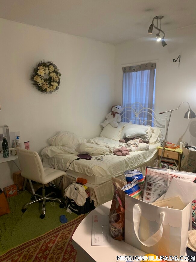 Building Photo - 28 S Huntington Ave