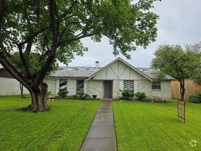 Building Photo - 2910 Forest Park Dr