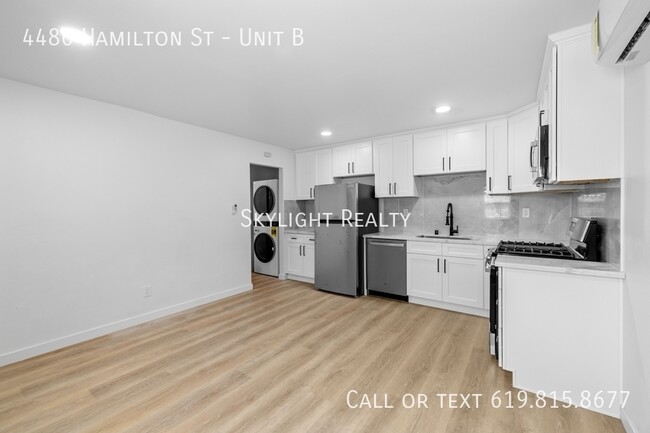 Foto del edificio - 4486 Hamilton St