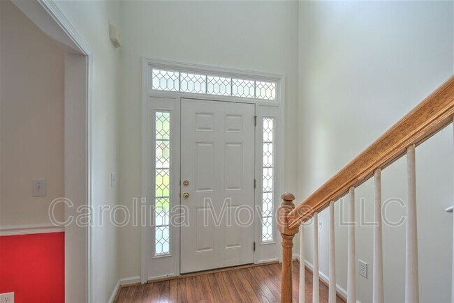 Photo - 140 Rounded Wing Dr House