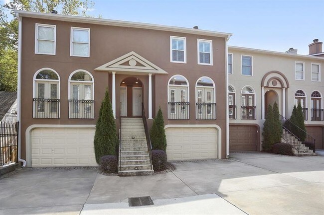 Foto del edificio - 833 Piedmont Ave NE