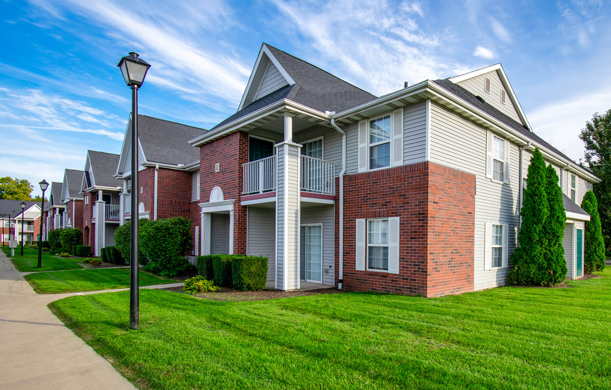 Tradiciones Apartamentos - Traditions Bloomington