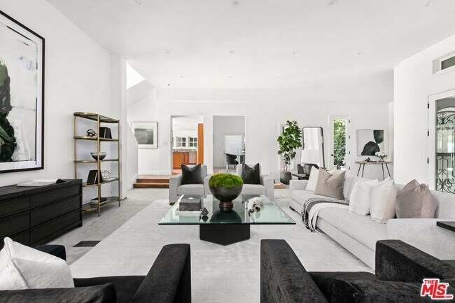 Foto del edificio - 9625 Oak Pass Rd