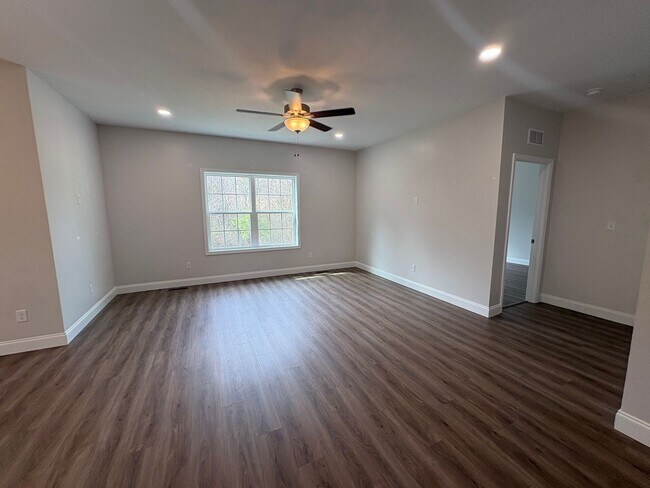 Foto del edificio - For Rent