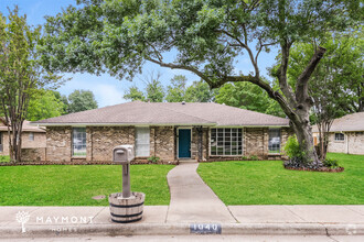 Building Photo - 1040 Rosewood Dr