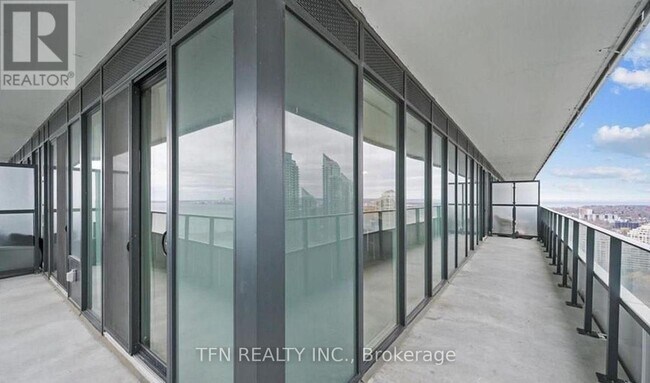 Building Photo - 20 Shore Breeze Dr