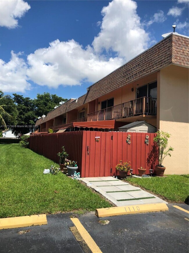 Foto del edificio - 890 SW 129th Pl