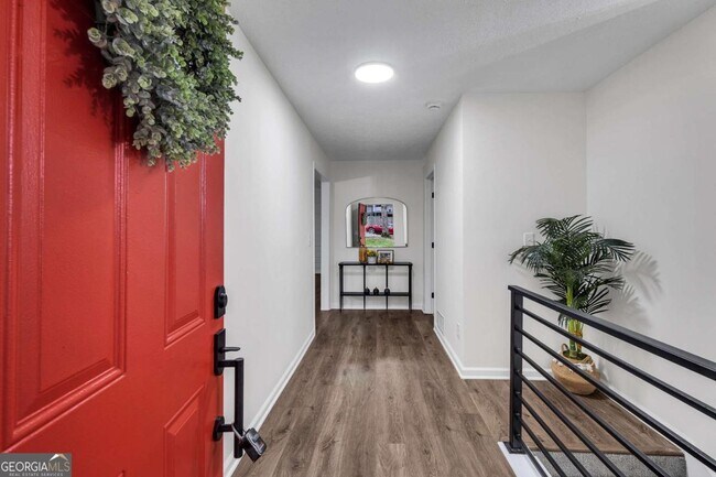 Foto del edificio - 6881 Hickory Hollow Dr