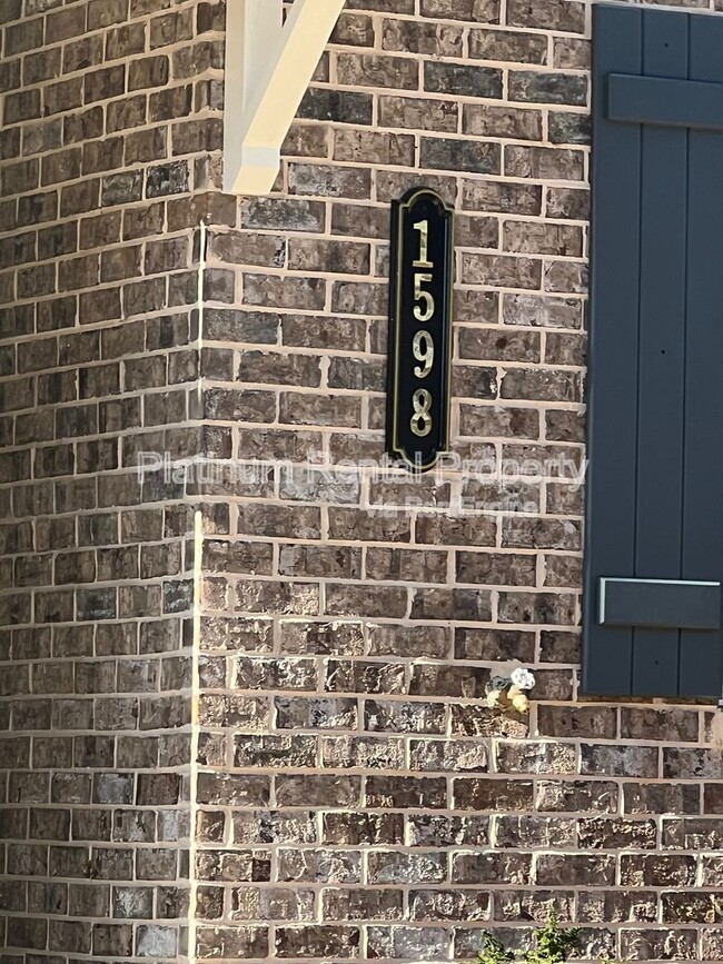 Foto del edificio - 1598 Gin Blossom Cir