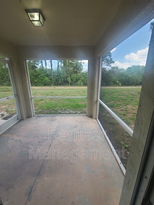Foto del edificio - 4610 Douglas Ln