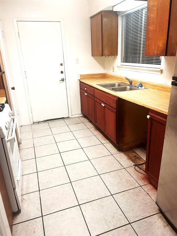 Foto del edificio - 10708 Newmont Rd