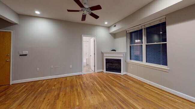 Foto del edificio - 1417 Chapin St NW