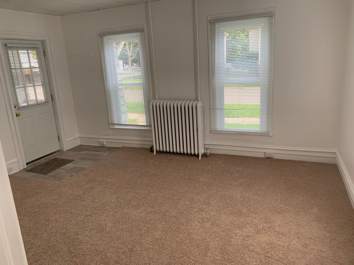 165 Columbia St, Corning, NY 14830 Townhome Rentals in Corning NY