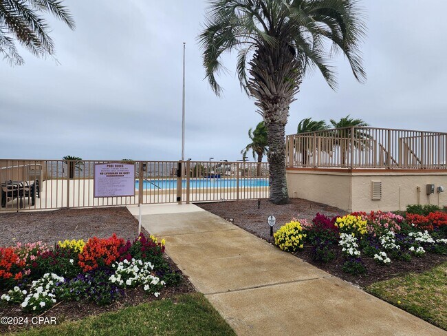 Building Photo - 2100 W Beach Dr