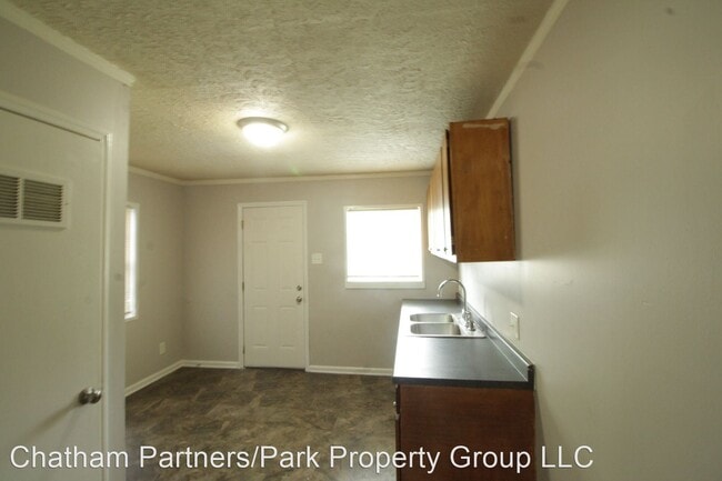 Building Photo - 2 br, 1 bath House - 1953 S Washington Avenue