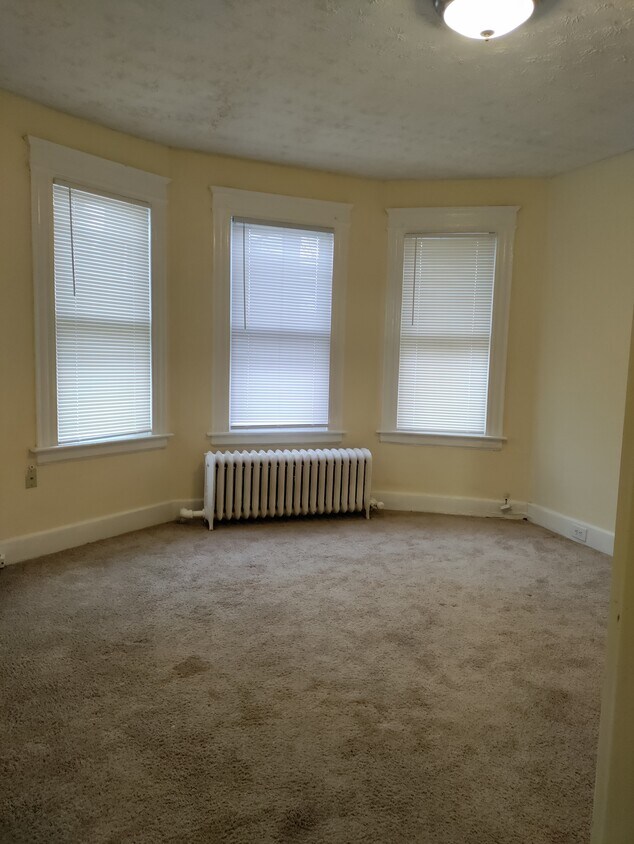 86 Wolcott St Unit 86 wolcott floor 2, Bristol, CT 06010 Apartments