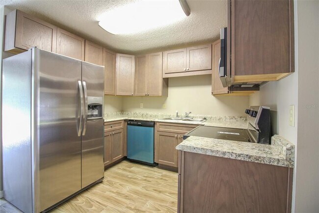Foto del edificio - 4502 Holder Ct