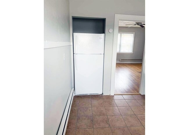 Building Photo - 415 Probasco St