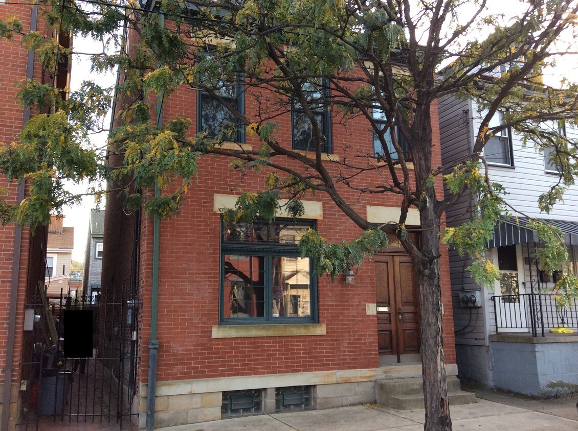 Foto principal - 1926 Sidney St