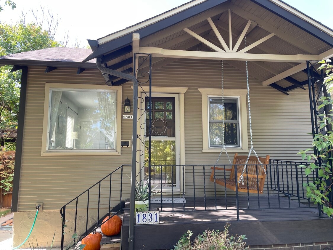 Foto principal - 1831 S Williams St