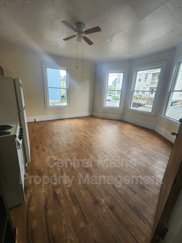 Foto del edificio - 92 Pine St