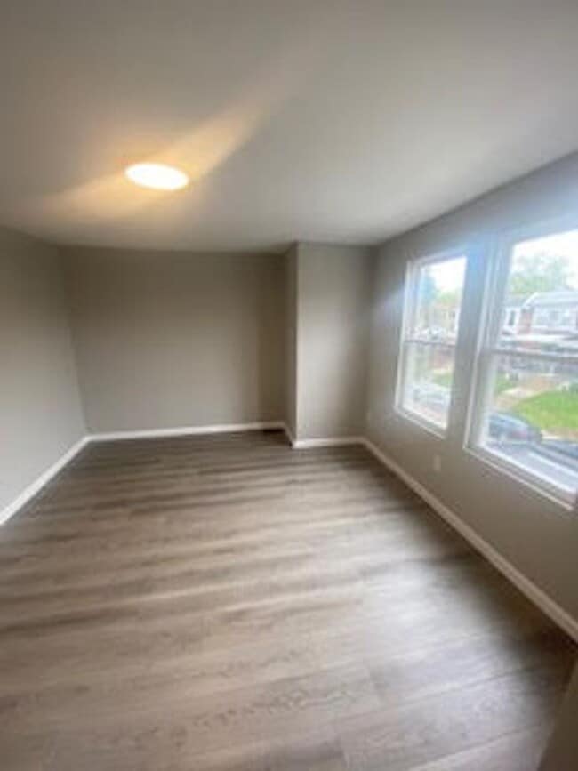 Foto del edificio - Large Home - Oak Lane
