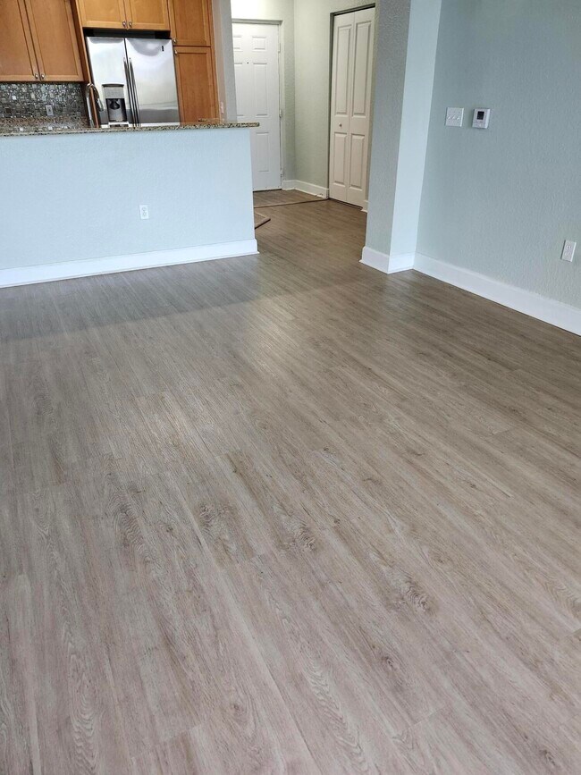 Foto del edificio - 1660 Renaissance Commons Blvd