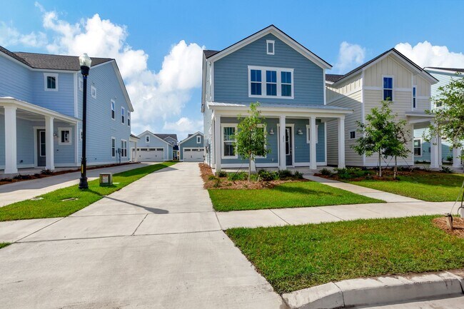 Foto del edificio - "Resort-Style Living Begins Right at Your ...