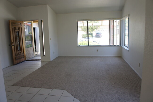 Building Photo - 16190 Lofty Trail Dr