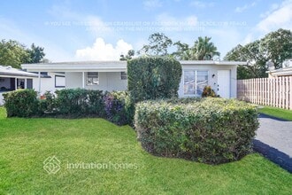 Building Photo - 6338 NW 24th Ct