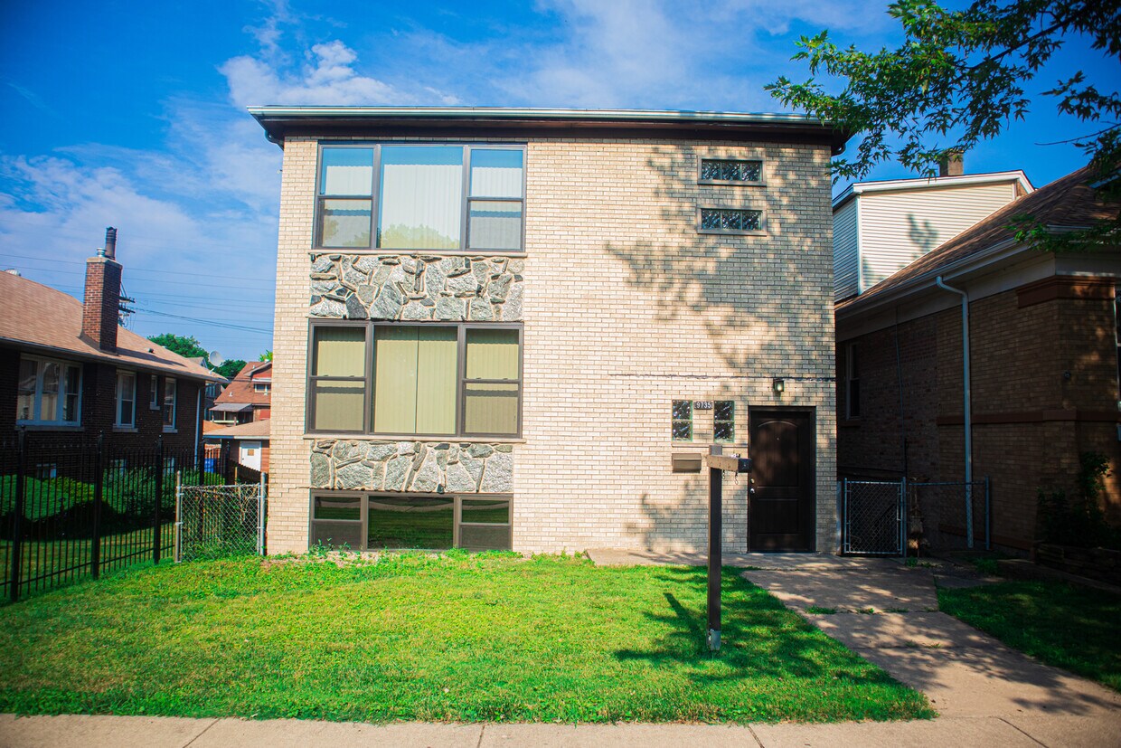 Primary Photo - 9735 S Ave J