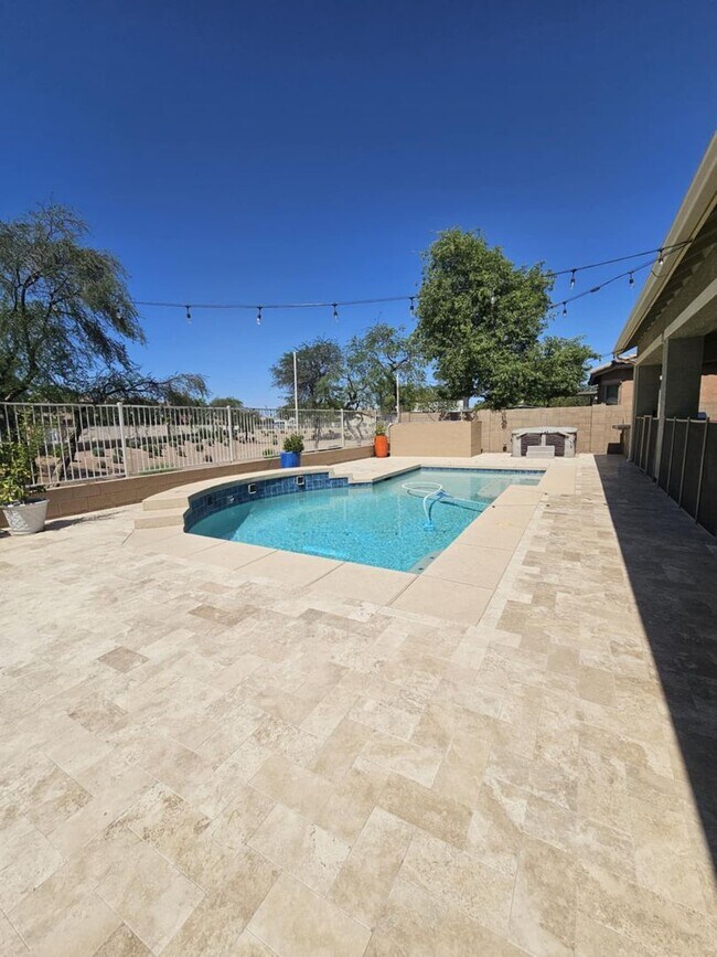 Building Photo - Stunning Single-Level Home with Pool, Outd...