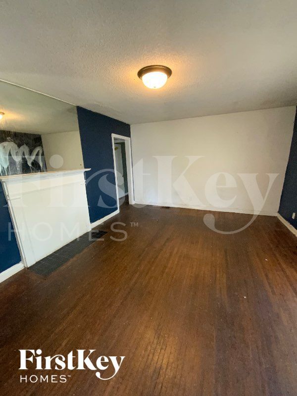 Foto del edificio - 390 Hillside Dr SW