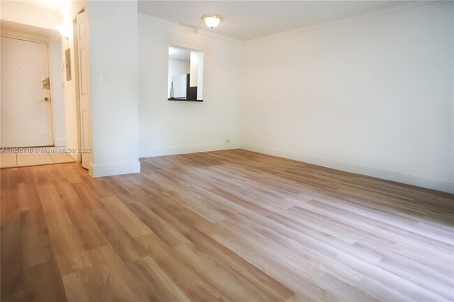 Foto del edificio - 1740 NW N River Dr