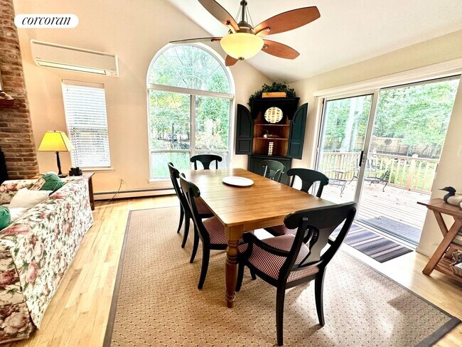 Foto del edificio - 37 Bonac Woods Ln
