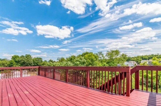 Foto del edificio - Beautiful 4 Bedroom Home in Economy!!