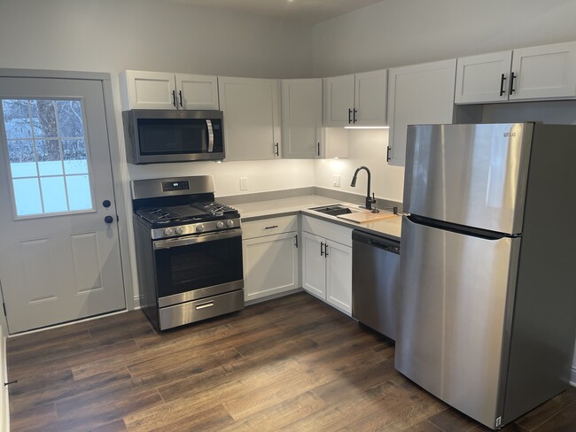 Kitchen - 710 N State St