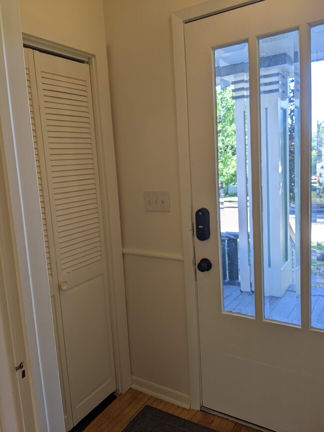 Front entry and coat closet - 4419 Cooke St