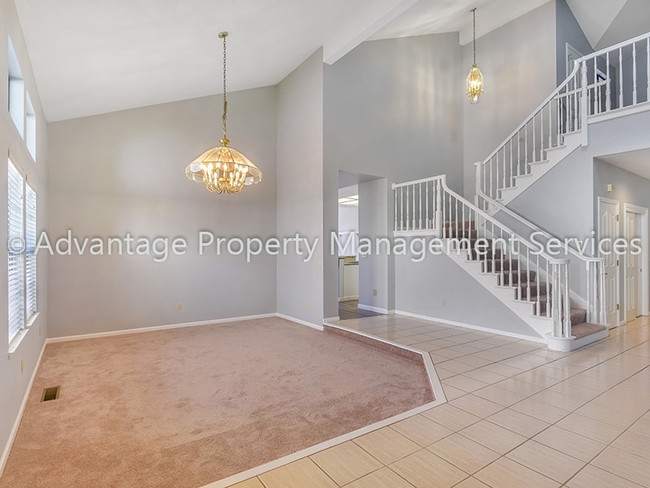 Building Photo - 3843 Cottonwood Dr
