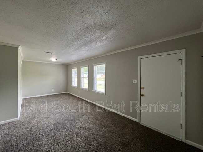 Building Photo - 3496 Gowan Dr