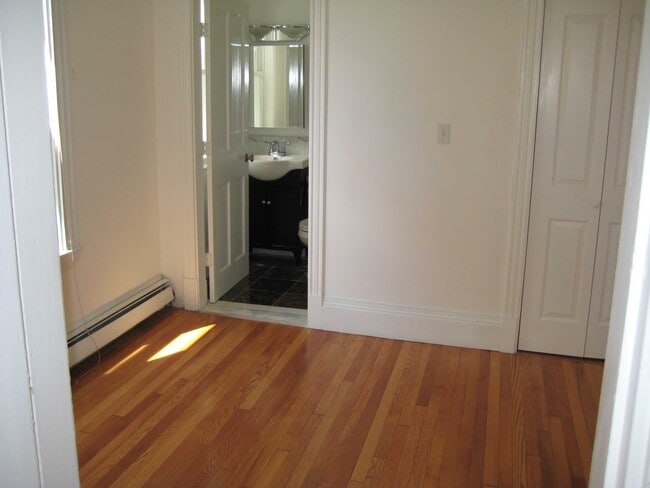 Photo - 71 Putnam Ave Apartment