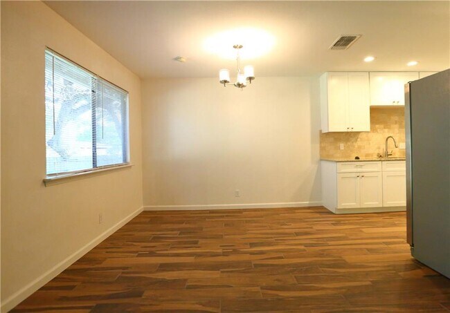 Building Photo - 11703 Running Fox Trail