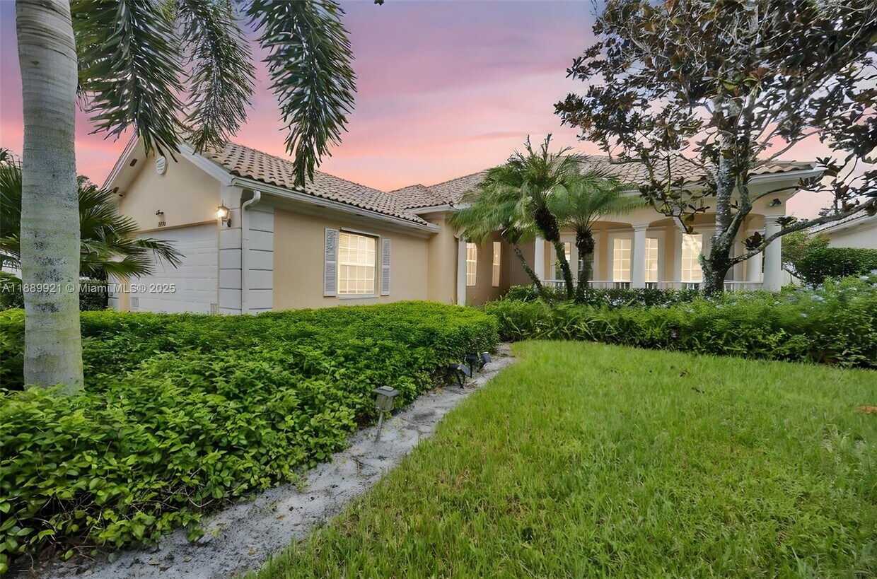 Foto principal - 8033 Kaliko Ln