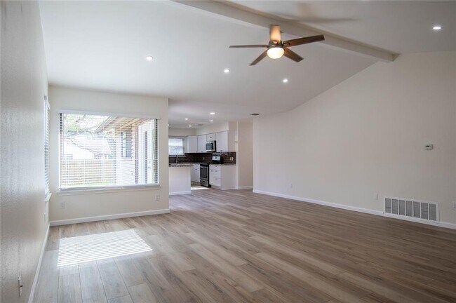 Foto del edificio - 4515 Keota Dr