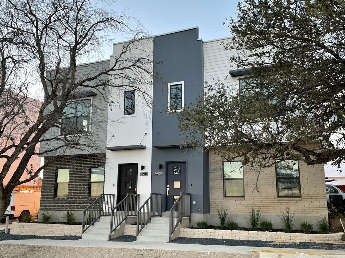 7903 Southlake Pass, San Antonio, TX 78235 Townhome Rentals in San