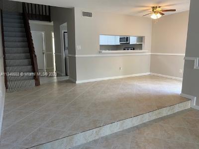 Foto del edificio - 9310 SW 1st St